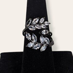 Dark Metal Glass Leaf Wrap Ring